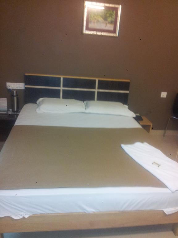 Hotel Srm Grands Ченай Стая снимка